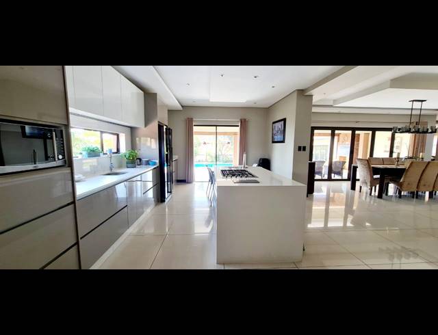 5 BEDROOM HOUSE FOR SALE IN IZINGA RIDGE